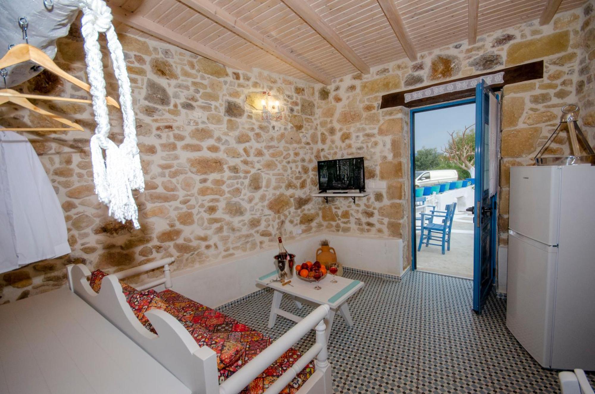 Trigono Traditional House Kalivianí Exterior photo